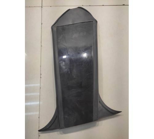 накладка стойки наружняя(левая)