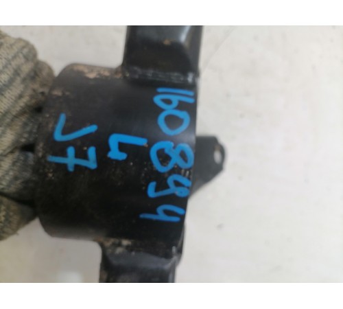 Подушка крепления двигателя левая