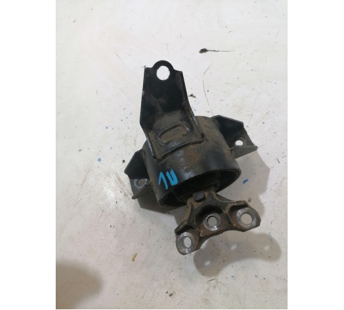 Подушка крепления двигателя левая