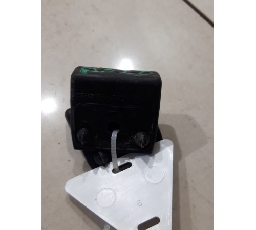 Отбойник крышки багажника 2шт