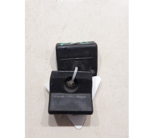 Отбойник крышки багажника 2шт