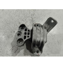 Опора двигателя левая