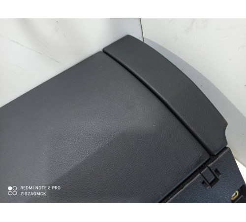 Бардачок (в сборе)