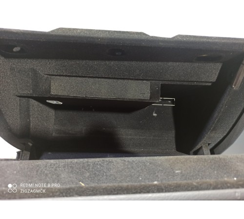 Бардачок (в сборе)