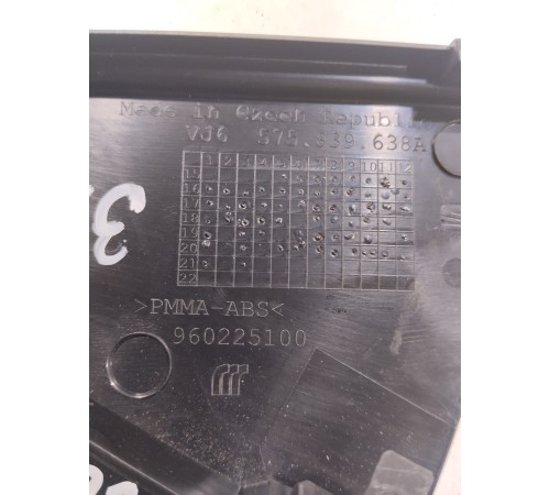 Накладка двери (задняя правая)