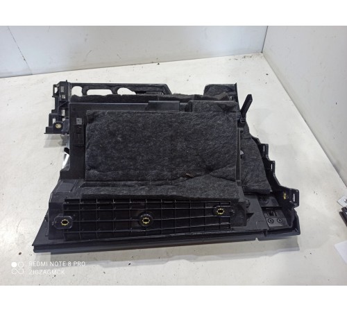 Бардачок (в сборе)