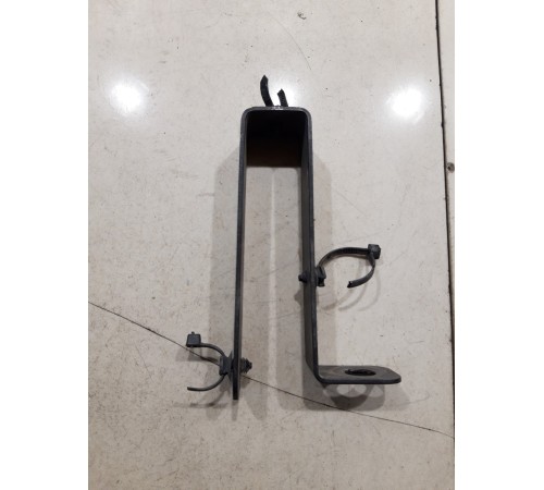 Кронштейн(крепление) электропроводки фонаря задней левой оси