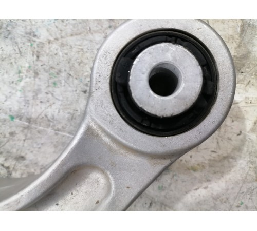 Рычаг поперечный задний левый верхний