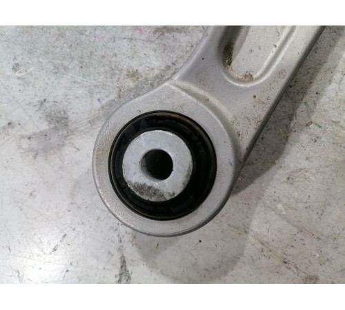 Рычаг поперечный задний левый верхний