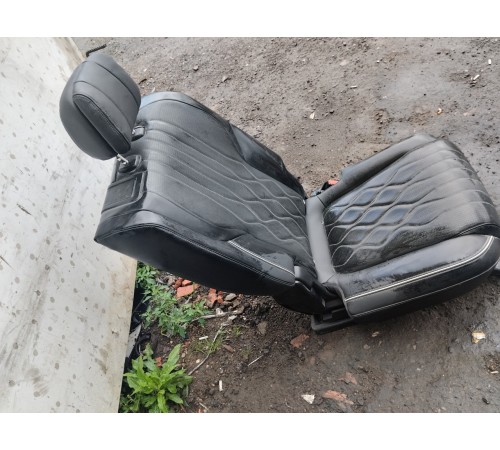 Сиденье заднего ряда правое