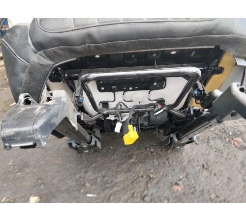 Сиденье заднего ряда правое