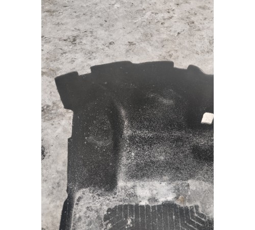 Напольное покрытие переднее левое