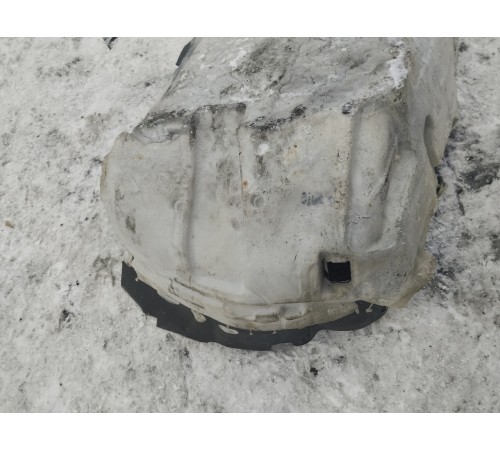 Напольное покрытие переднее левое