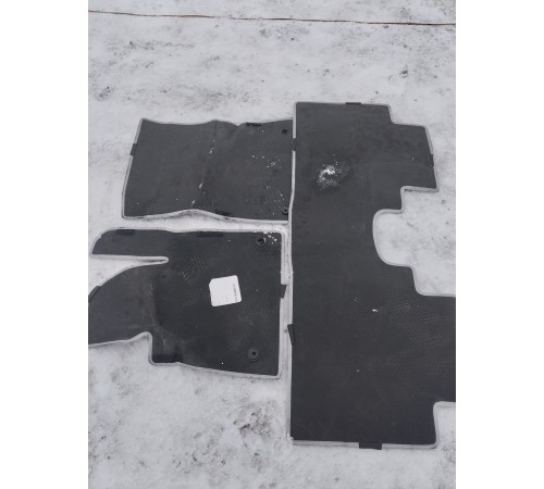 Комплект ковриков салона