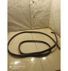 уплотнитель двери(средний правый)