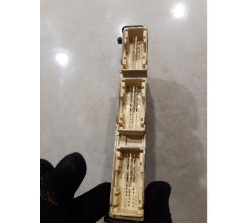 Блок управления сиденьем(задний правый)