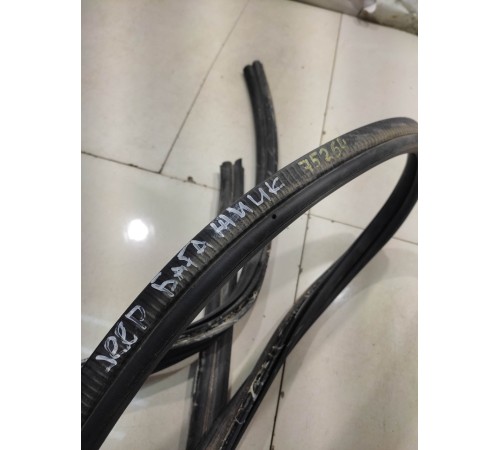 Уплотнитель багажника