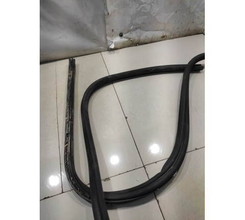 Уплотнитель багажника