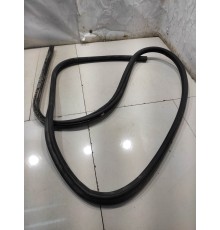 Уплотнитель багажника