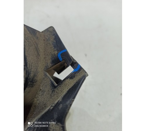 Брызговик (передний, правый)