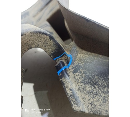 Брызговик (передний, правый)