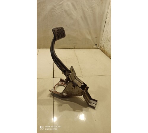 Педаль тормоза