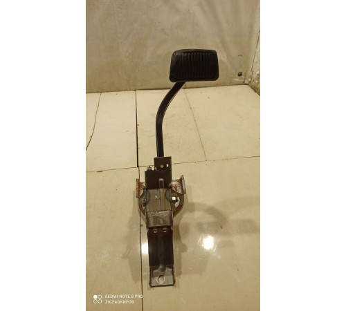 Педаль тормоза