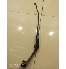 Поводок стеклоочистителя (правый)