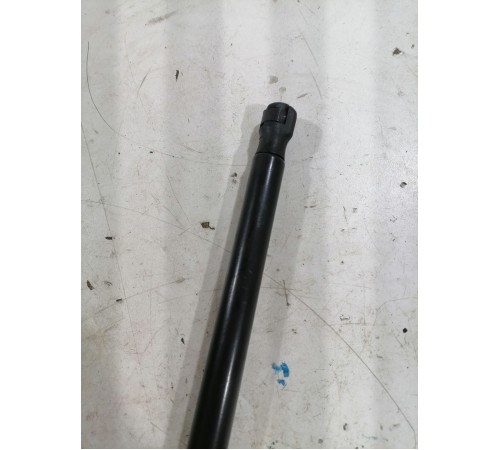 Амортизатор капота