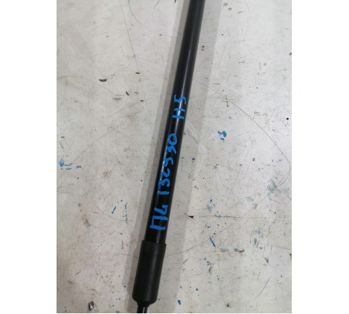 Амортизатор капота