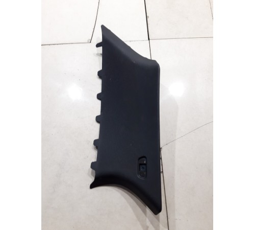 Обшивка задней стойки (левая)