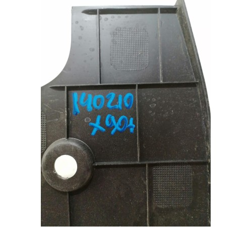 Накладка центральной консоли передняя левая