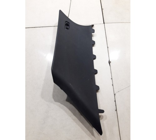 Обшивка задней стойки (левая)