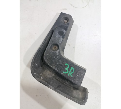 Брызговик задний правый