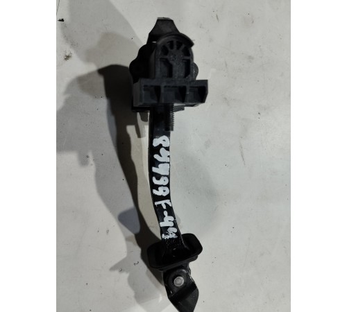 Ограничитель двери(передний правый)