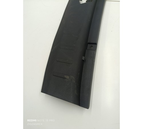 Накладка замка двери крышки багажника