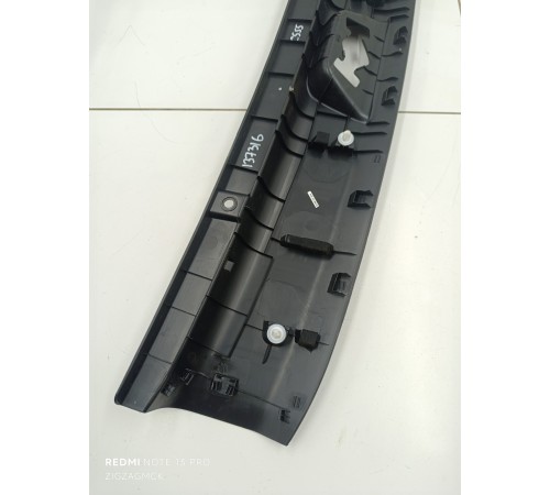 Накладка замка двери крышки багажника