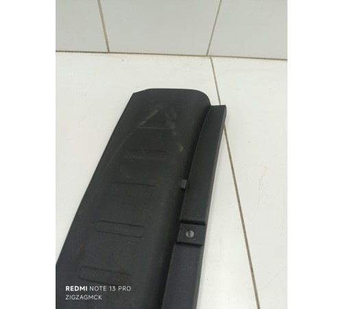 Накладка замка двери крышки багажника