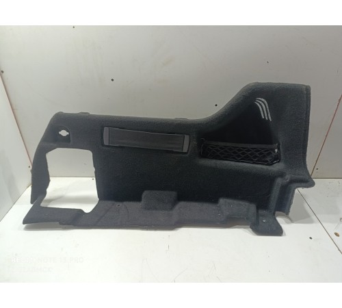 Обшивка багажника правая