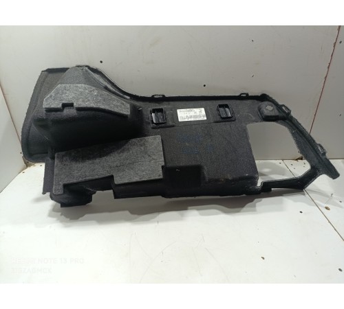 Обшивка багажника правая