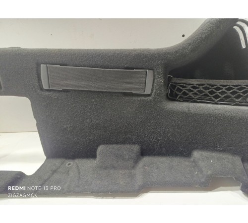 Обшивка багажника правая