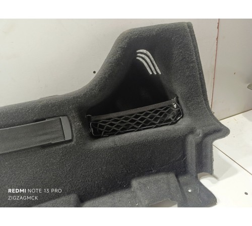 Обшивка багажника правая