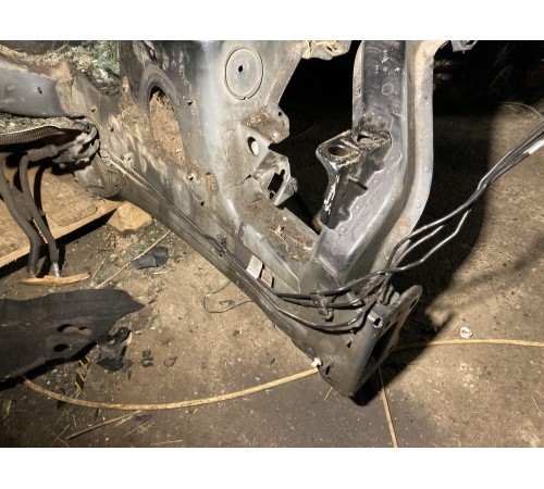 Лонжерон (передний, левый)