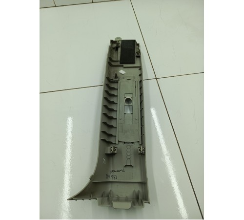 Обшивка стойки правая верхняя