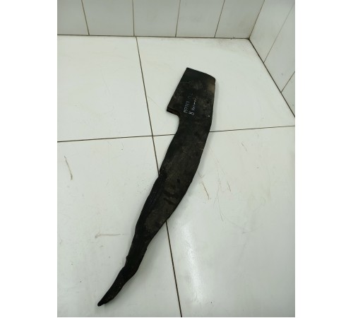 Пыльник крыла передний левый