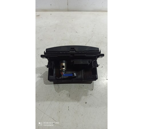 Бардачок центральной консоли