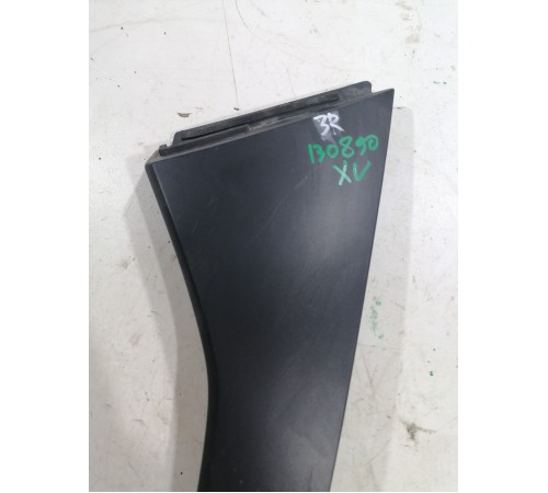 Молдинг (уголок) двери задний правый