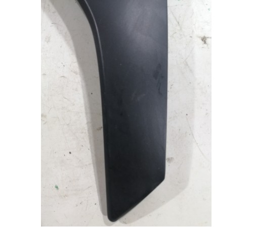 Молдинг (уголок) двери задний правый