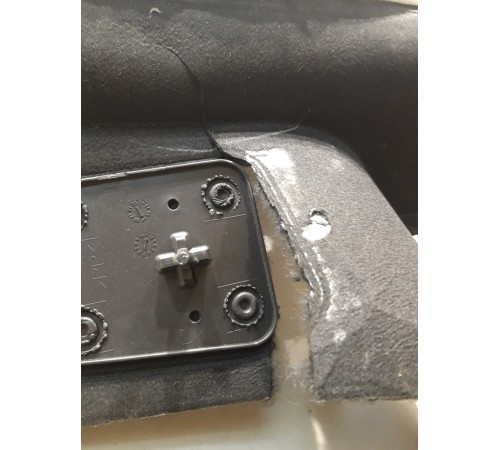 Накладка багажника задняя правая нижняя