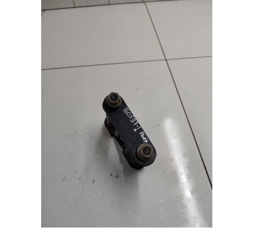 Крепление рессоры,серьга